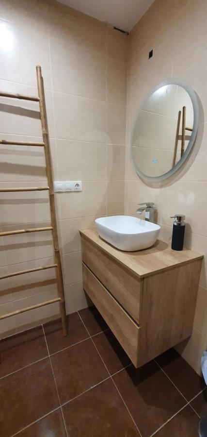 Dabelmar A Lanzada Apartment *
