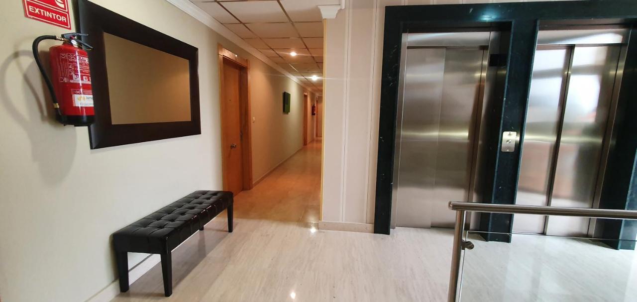 Dabelmar A Lanzada Apartment *